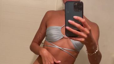 Victoria Mur –  Naked Mirror Challenge &#8211; Selfie / Pussy