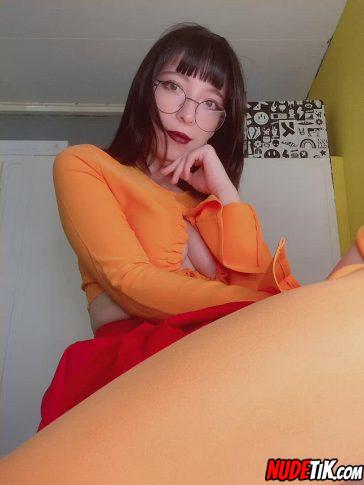 Alt Amateur Cute Glasses Innies Pussy