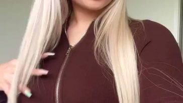 Blonde TikToker Tits Boucing